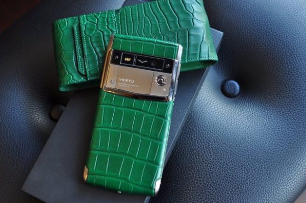 Điện thoại Vertu Signature Touch Green Alligator cảm ứng