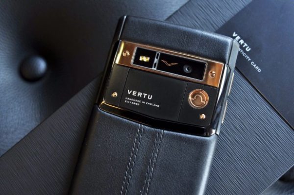 Điện thoại Vertu Signature Touch Pure Jet Red Gold 18k cảm ứng
