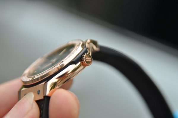Đồng hồ Hublot nữ Classic Fusion black size 38mm vàng 18k đính kim cương