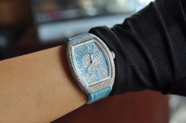 Đồng hồ Nữ Franck Muller Vanguard V32 mặt xanh đính kim cương