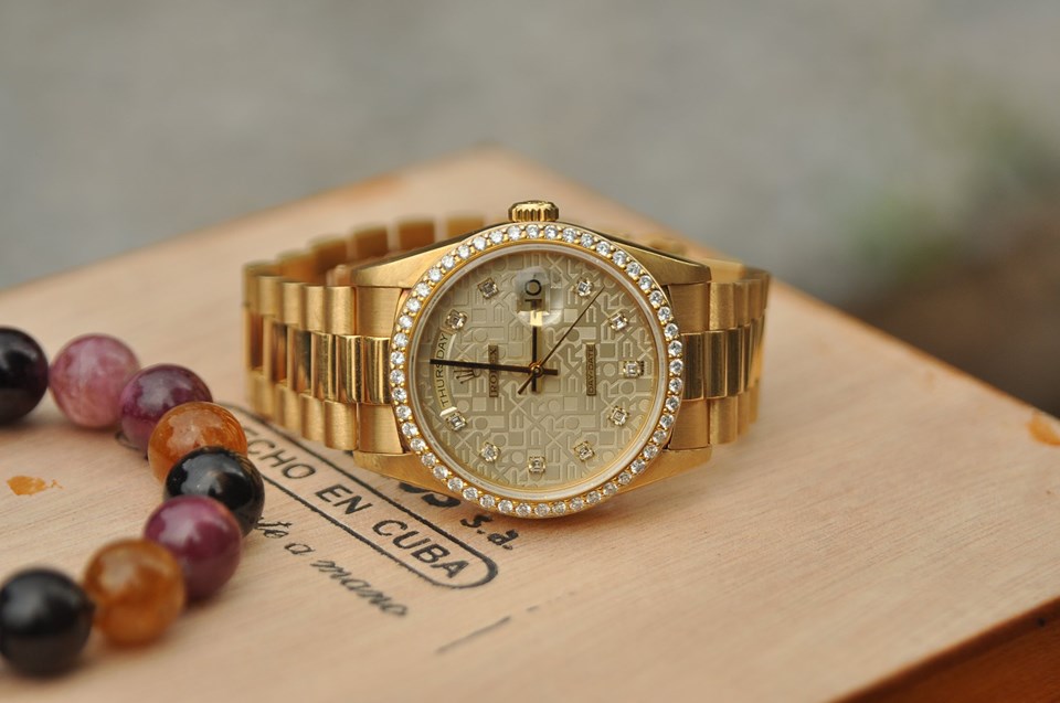 Đồng hồ Rolex 18238 Day Date President mặt vi tính vàng đúc 18k