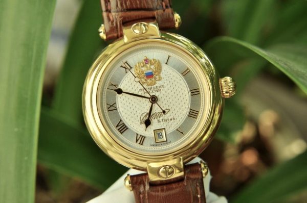 Đồng hồ tổng thống Nga chữ ký Putin dáng chuông mặt phên