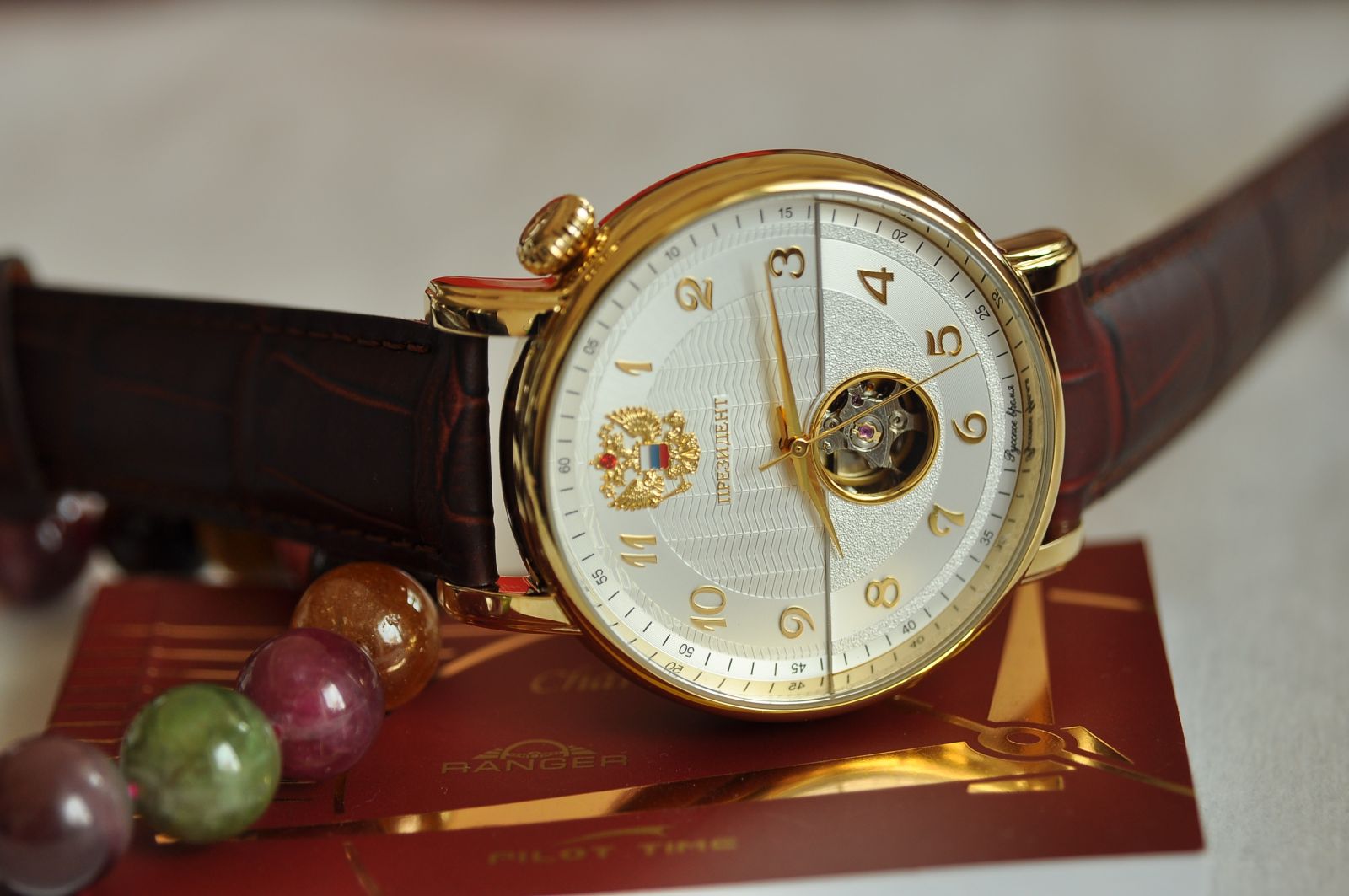 Đồng hồ Nga President chữ ký Putin vàng đúc 14k chạm khắc thủ công