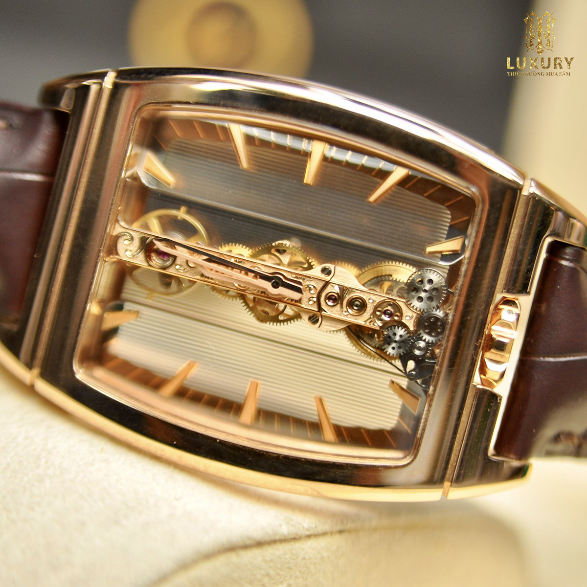 ng h Corum Golden Bridge 113.165.55 0002 v ng h ng 18k new 100