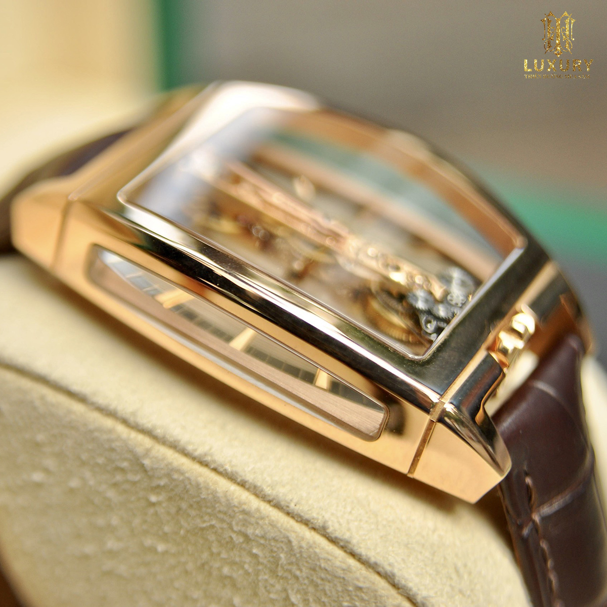 ng h Corum Golden Bridge 113.165.55 0002 v ng h ng 18k new 100